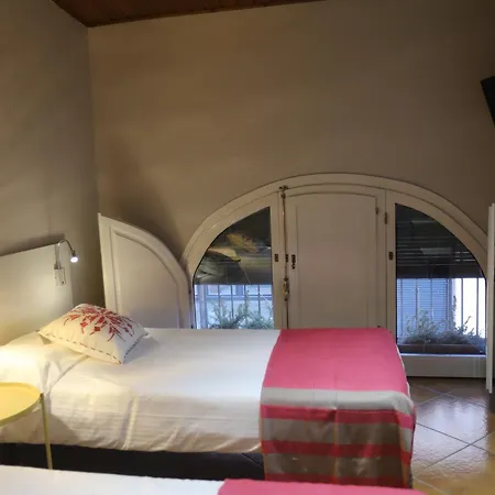 La Sagrera Hotel 2*