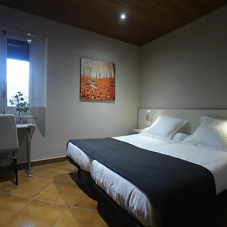Otel La Sagrera 2*